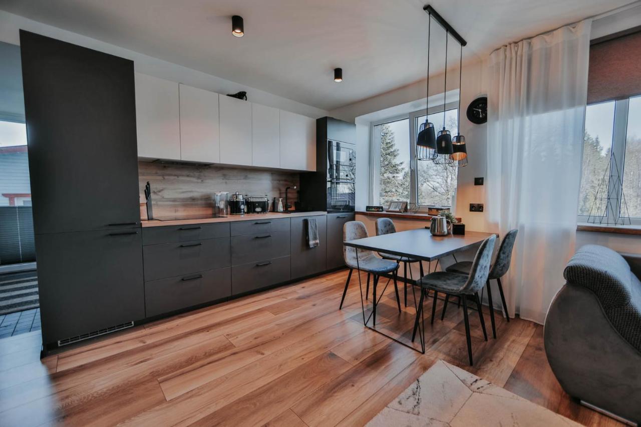 Pinska Guesthouse Cozy Apartment Вильянди Экстерьер фото