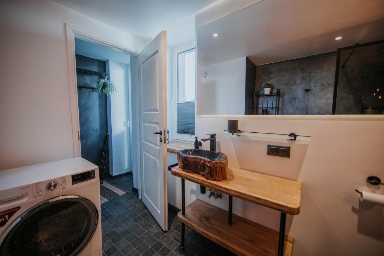 Pinska Guesthouse Cozy Apartment Вильянди Экстерьер фото